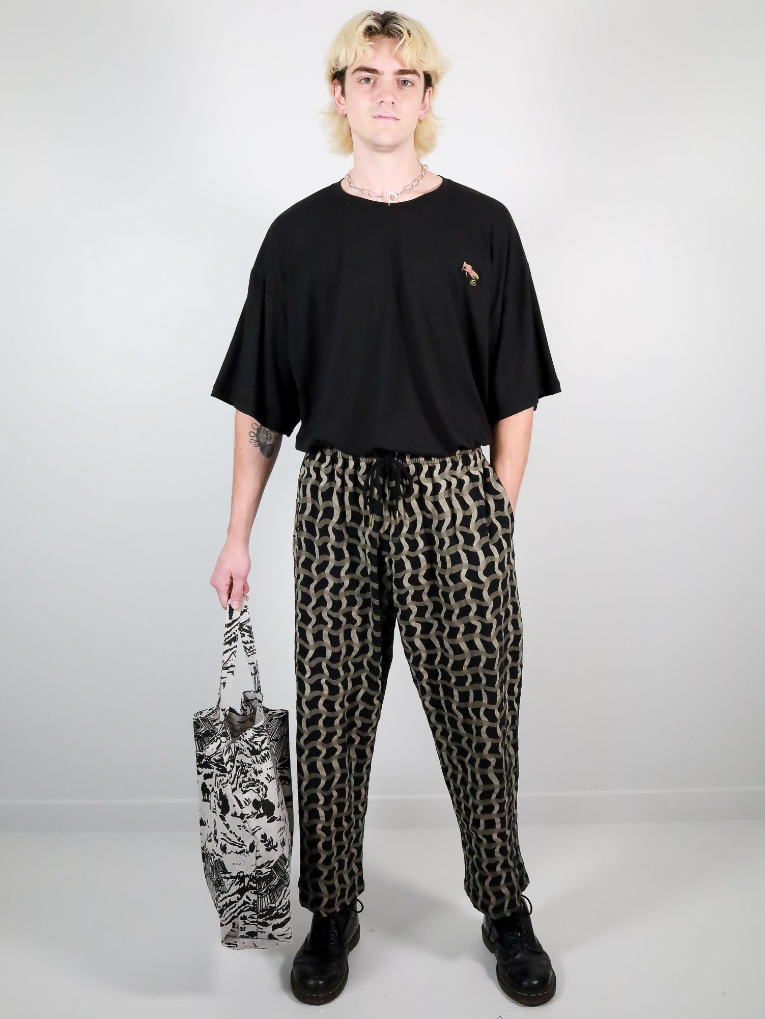 Black Loose Tee - Thief and Bandit