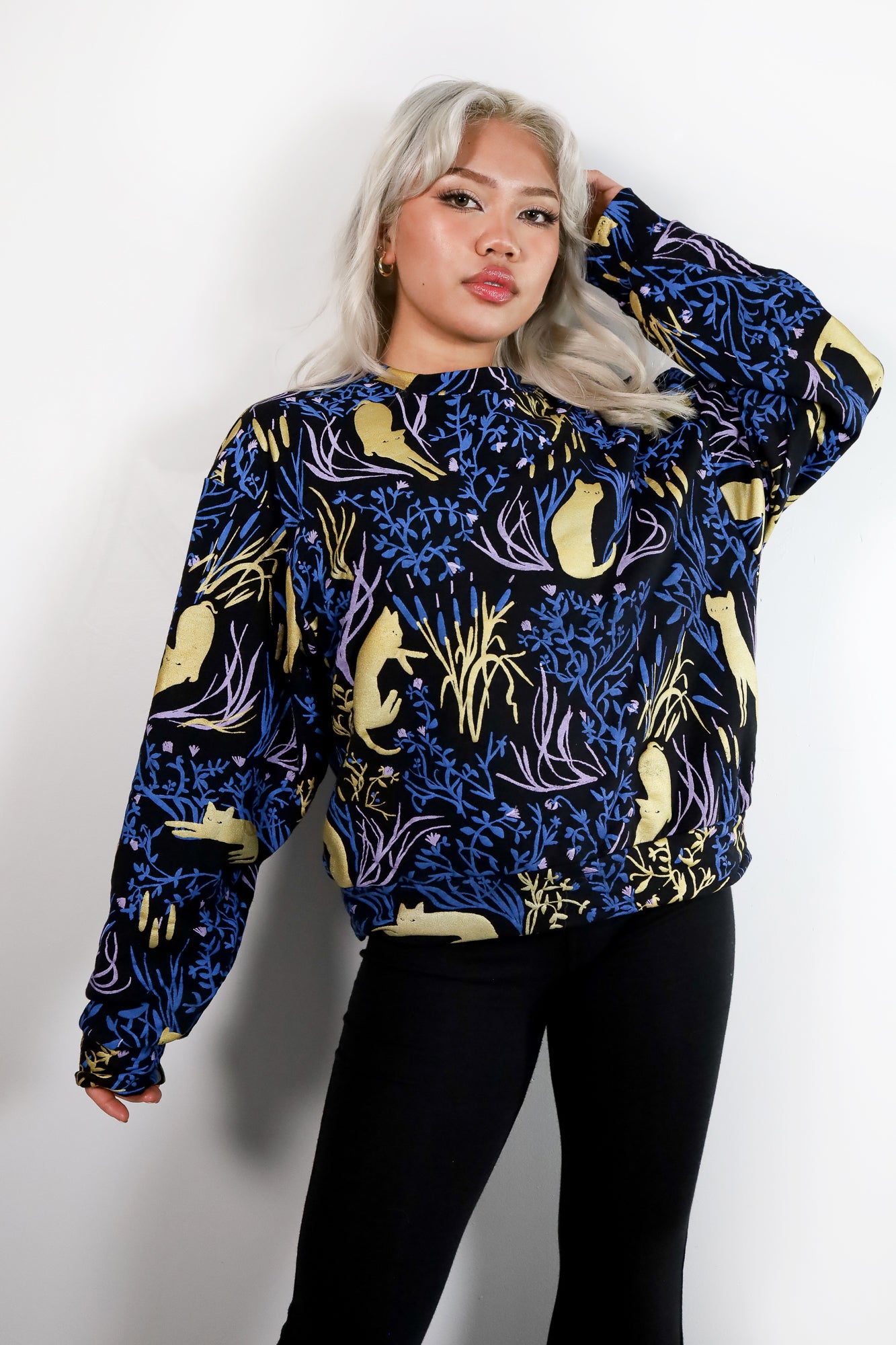 Cropped Cattails Sweatshirt - Thief and Bandit