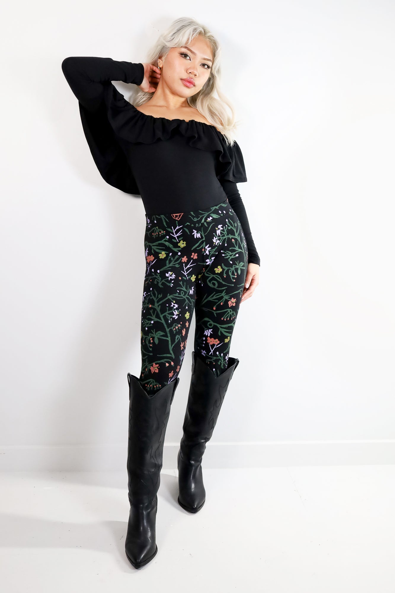 Dawn Belladonna Leggings - Thief and Bandit