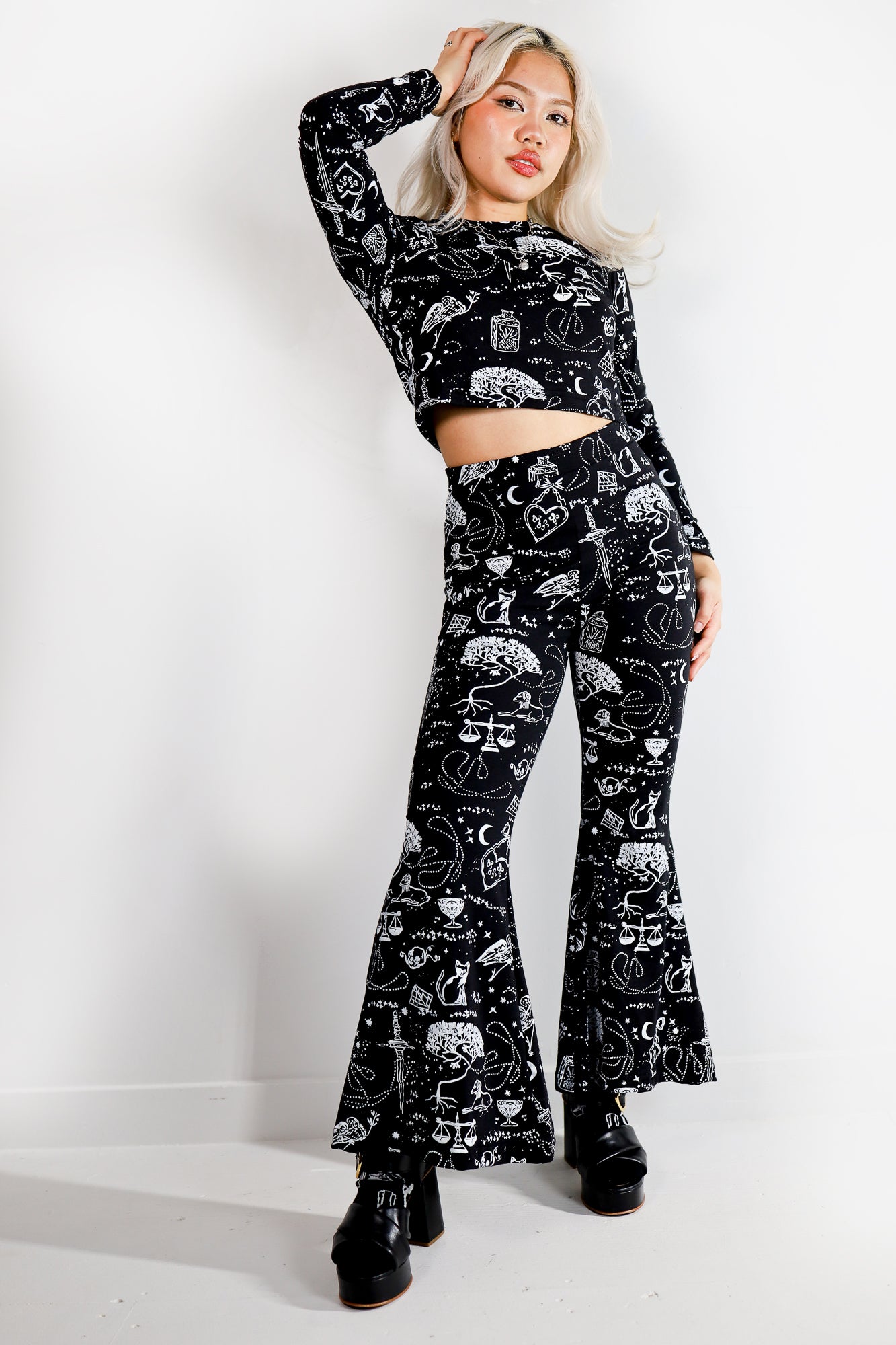 Spellbound Bellbottoms - Thief and Bandit