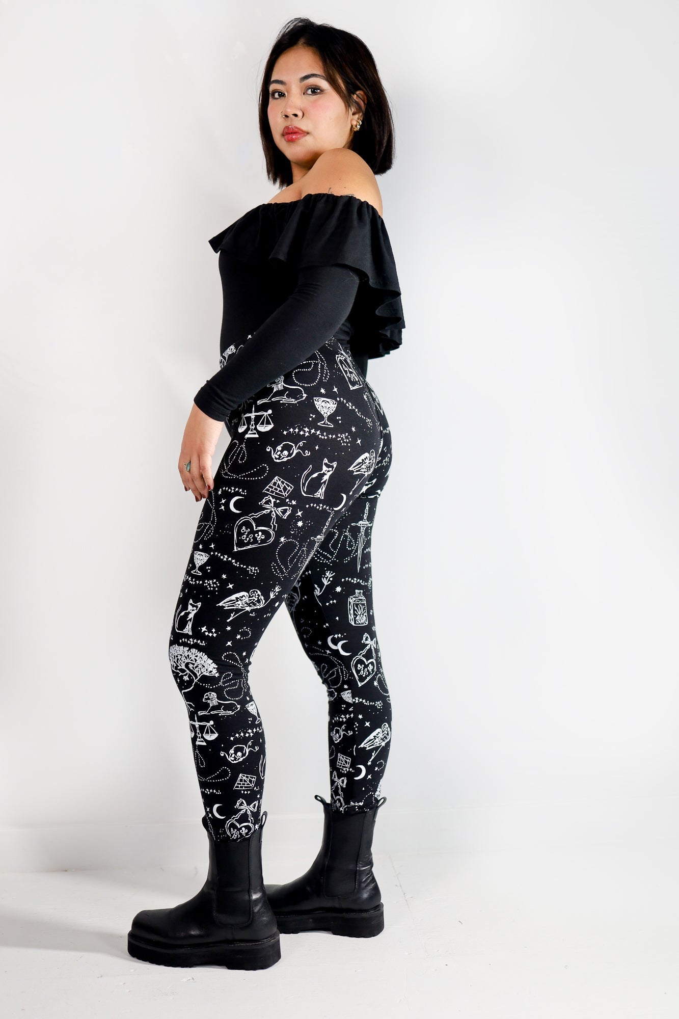 Spellbound Leggings - Thief and Bandit