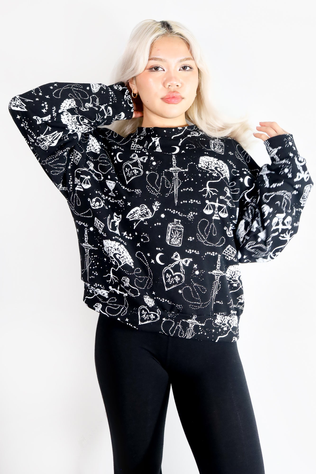 Cropped Spellbound Sweatshirt - Thief and Bandit