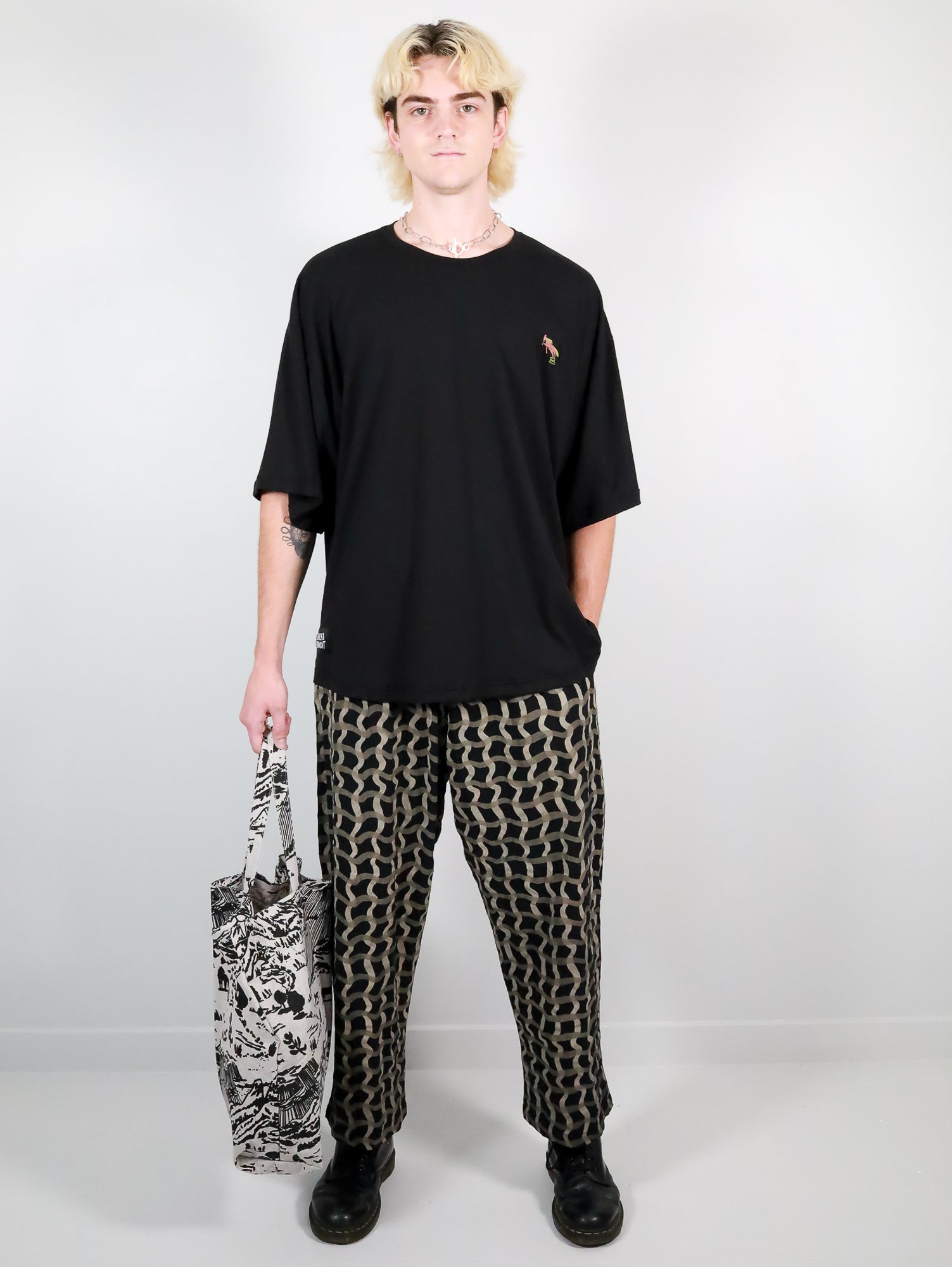 Black Loose Tee - Thief and Bandit